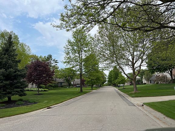 5th image of 7386 Oakstone Dr