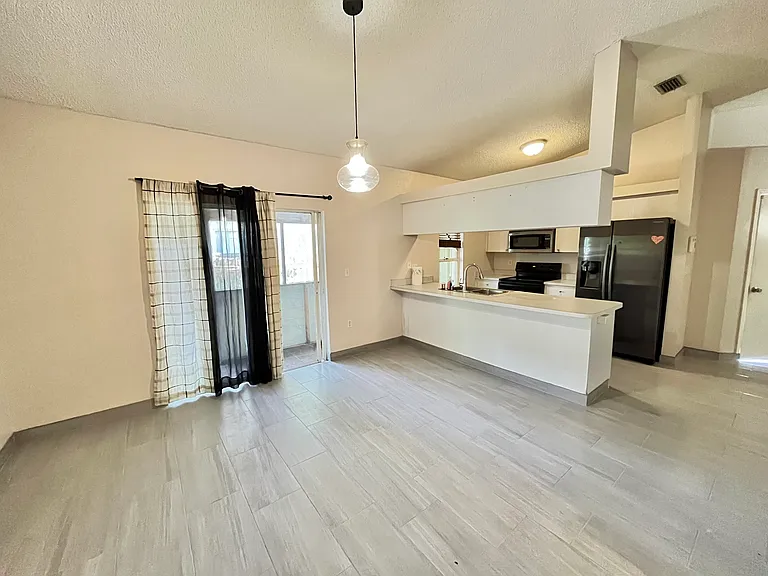 Beautiful family room and kitchen