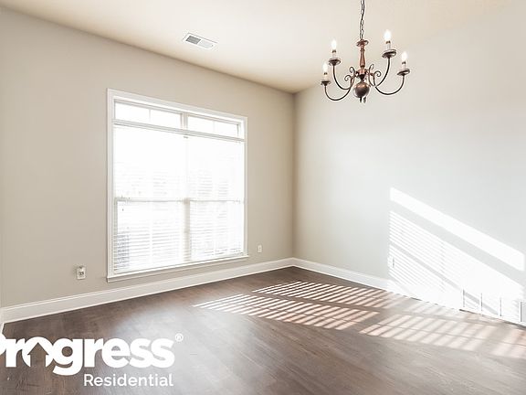 3rd image of 7452 Wisteria Dr