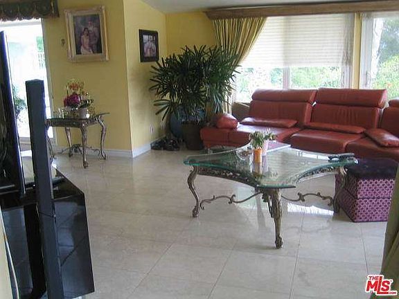 3rd image of 3953 Sapphire Dr