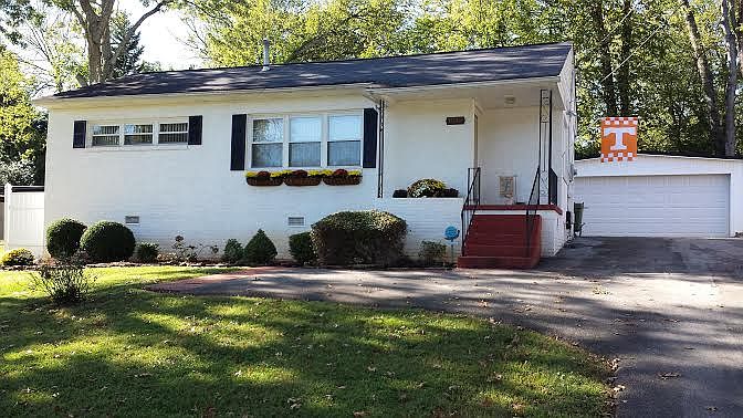 1st image of 1419 Belleville Ave