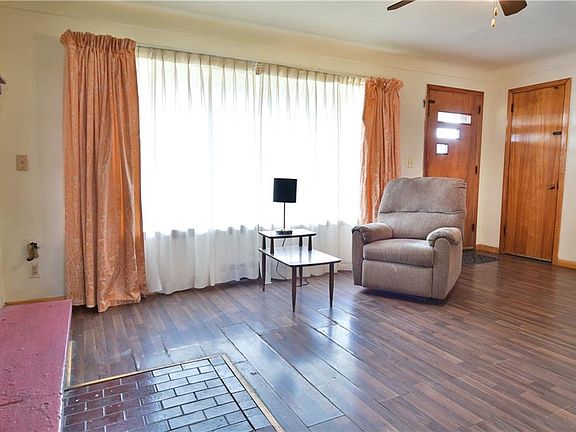 5th image of 1202 Ivanhoe Ave