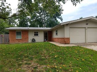 2502 Cloverdale St, Arlington, TX 76010