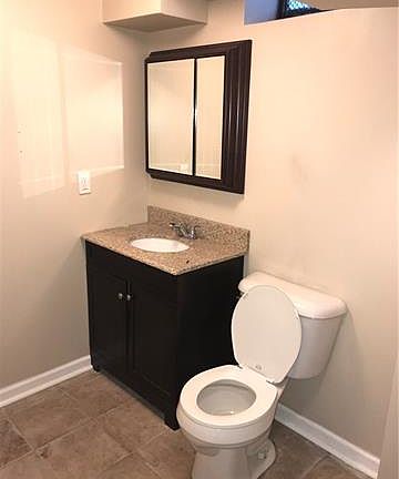 4th image of 24031 Meadowlark Ave