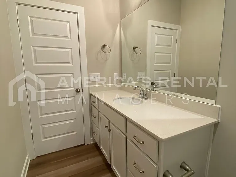 285 Avalon Way — Photo 16