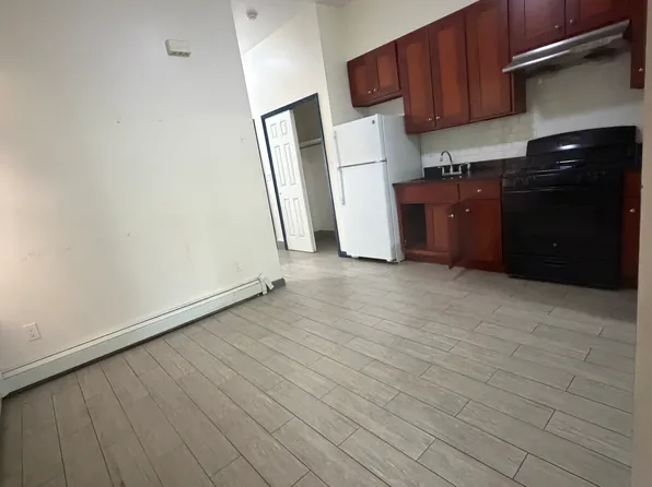 (undisclosed Address), Brooklyn, NY 11214
