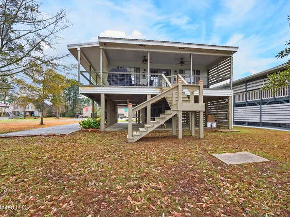 15227 Ponotoc Dr, Kiln, MS 39556