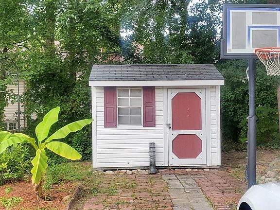 4th image of 6000 Pratt St