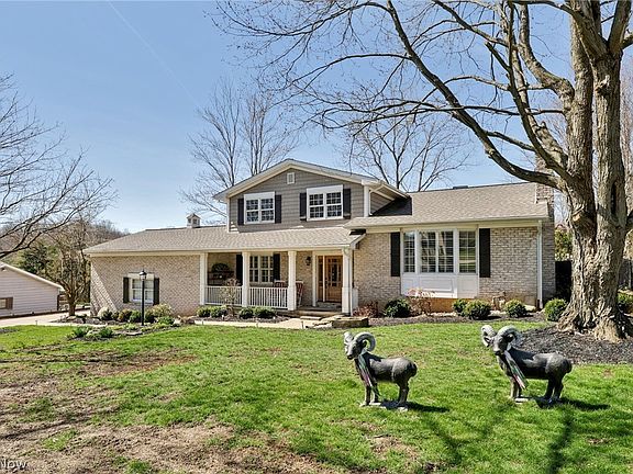 2nd image of 4144 Fairway Dr