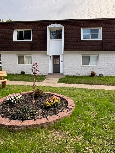 2714 Center Street — Photo 3