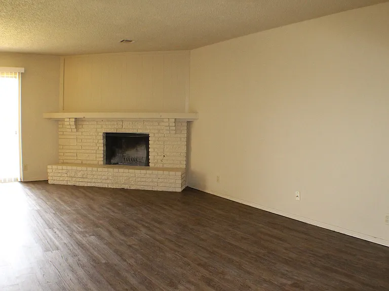 1312 W Pittsburg St — Photo 7