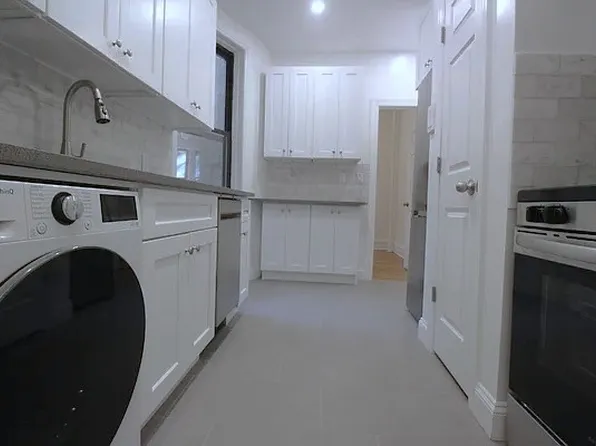 192 Claremont Avenue image 1 of 15