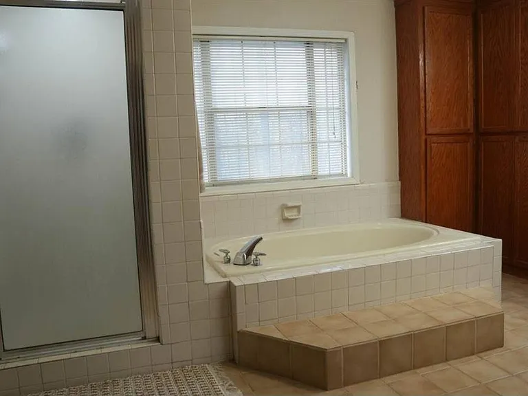 5043 Blackberry Ln — Photo 14
