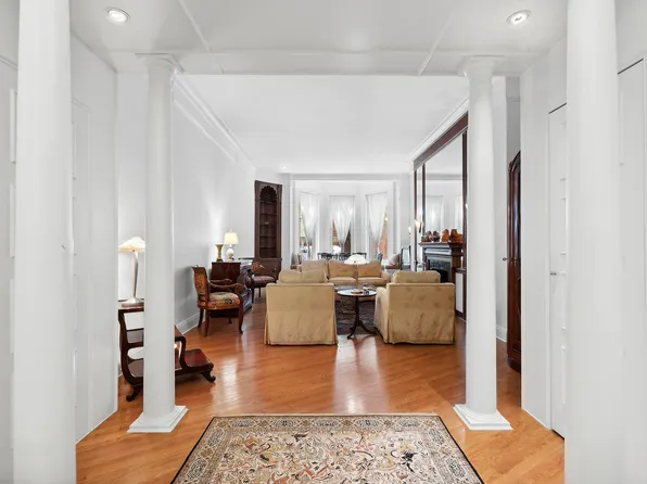 152 East 63rd Street image 11 of 22