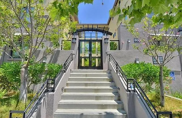 800 N 8th St #103 — Photo 26