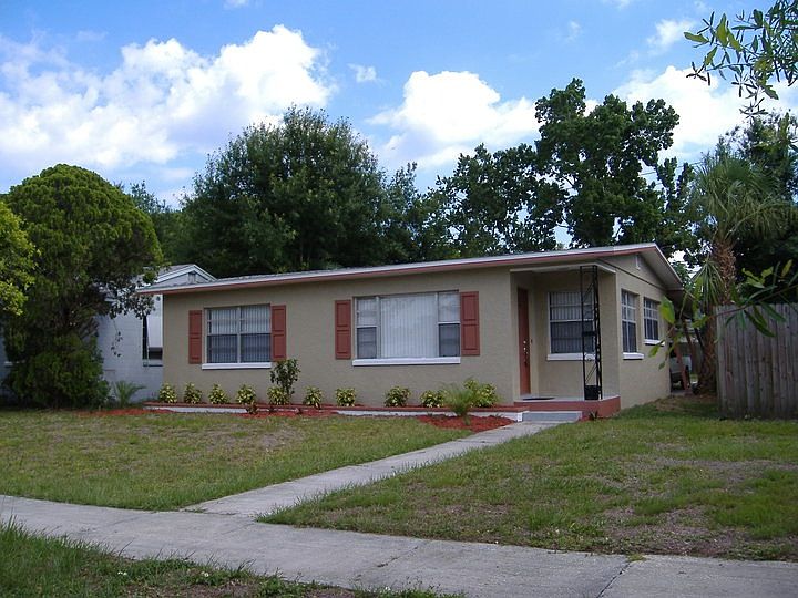 Exterior 1