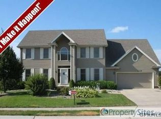 17462 R St, Omaha, NE 68135