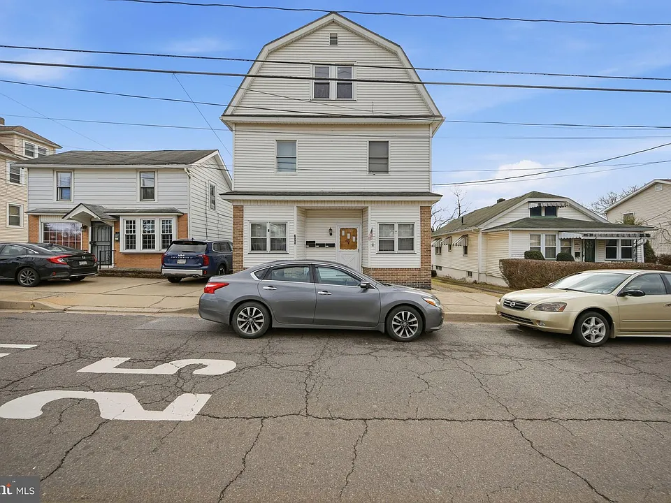 600 Main Rd #3