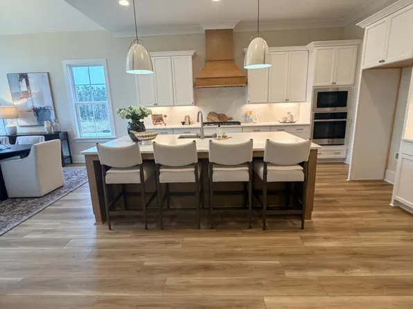 1061 Azalea Garden Cir, Raleigh, NC 27603