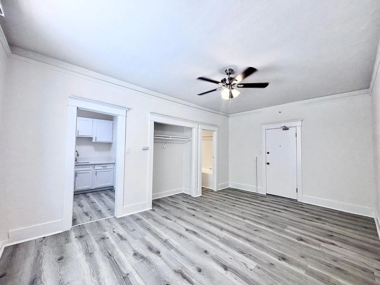 341 S Alvarado Street — Photo 2