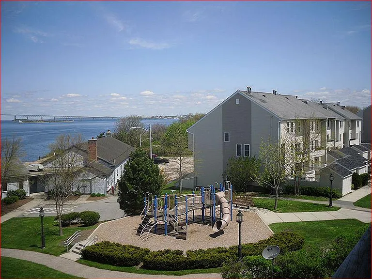 381 Jackson Rd — Photo 2