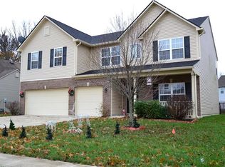 1648 Woodfield Dr, Greenwood, IN