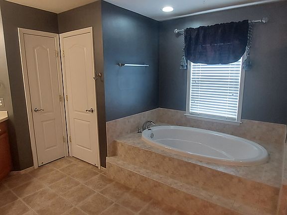 5th image of 23503 Sugar View Dr
