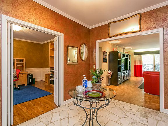 Greet your guests here!