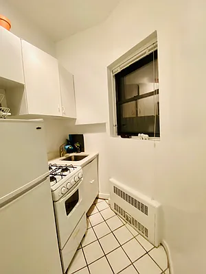 Rented by Compass | media 10