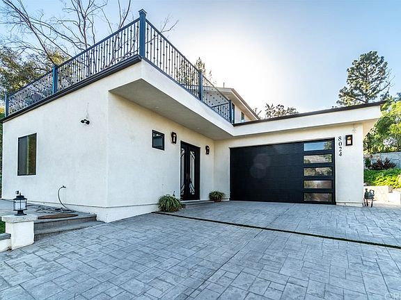 3rd image of 8024 Glenties Ln
