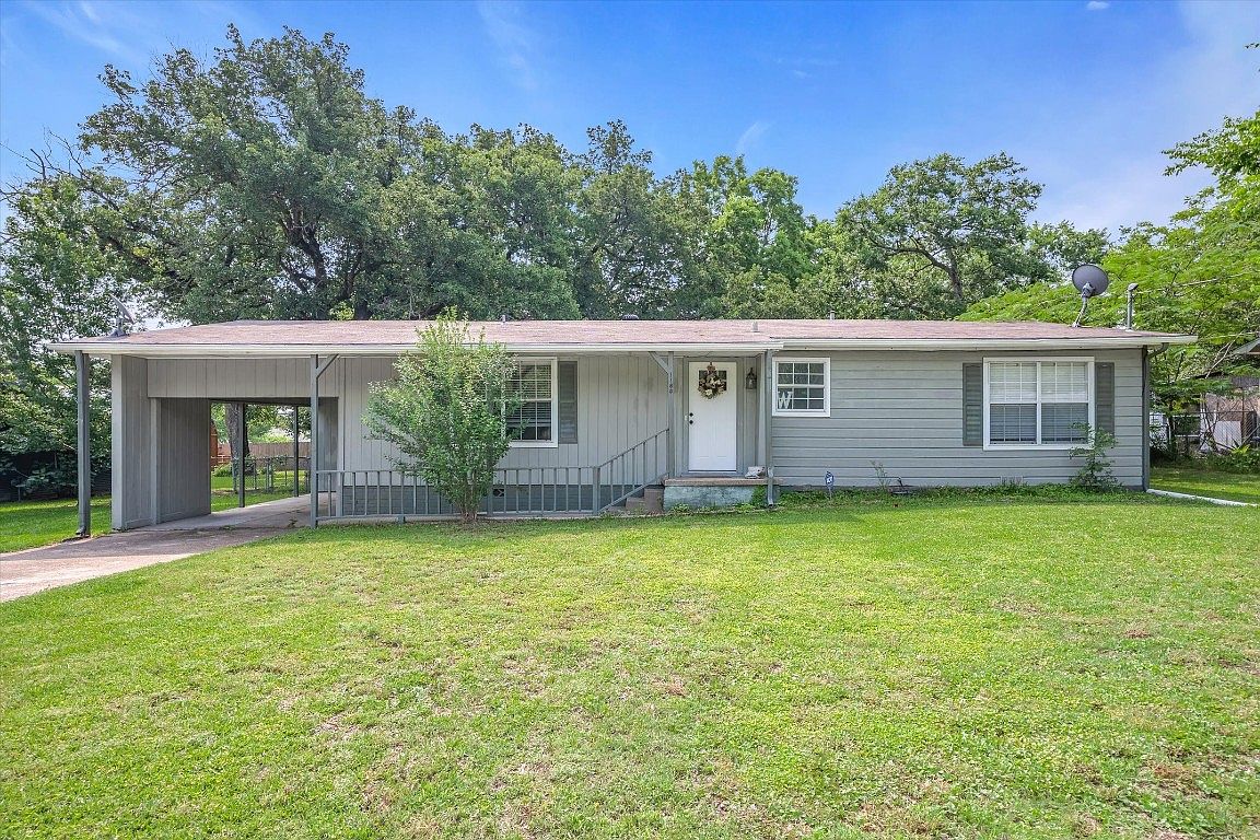 1180 Tower St, Canton, TX 75103 | Zillow