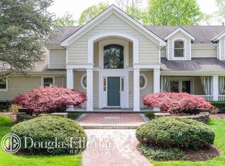 11 Red Ground Rd, Old Westbury, NY 11568