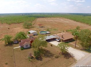 5985 Bluntzer Rd, Jourdanton, TX 78026