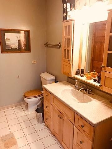 1st image of 927 W Lawrence Ave #1IT