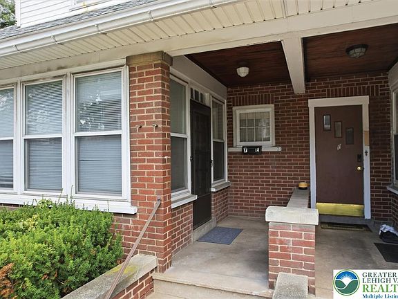 3rd image of 7 E Elizabeth Ave
