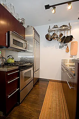 Rented by Keller Williams NYC | media 23