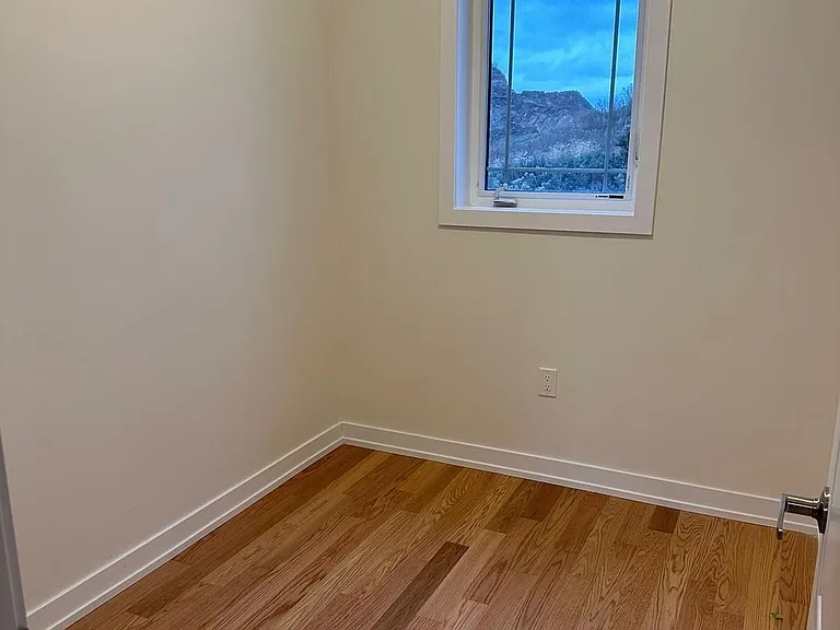 21 Baskett St — Photo 11