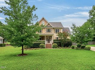 6500 Berry Meadow Ct, Fuquay Varina, NC 27526