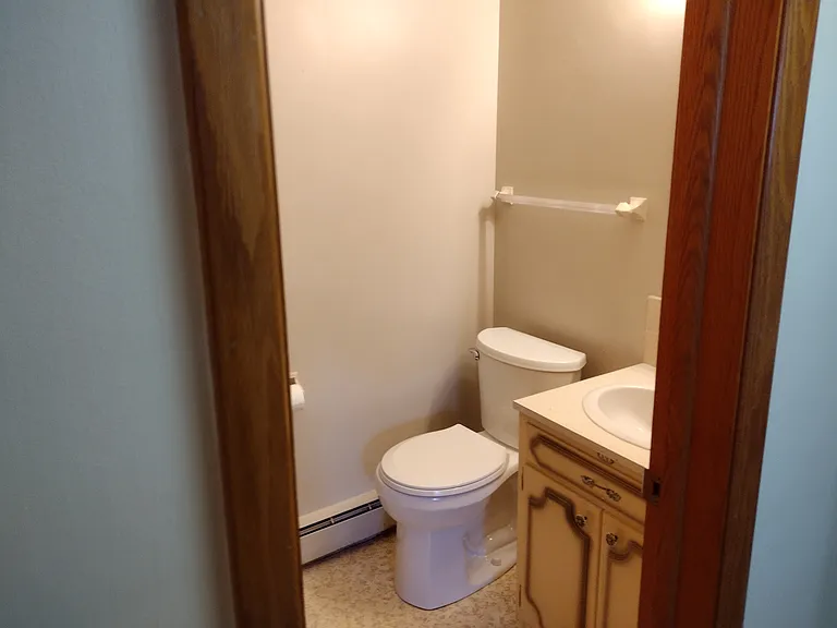 824 Arbor St — Photo 14