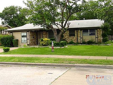 1st image of 3026 Donald Dr