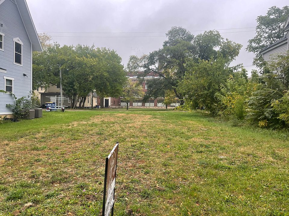 2nd image of 1219 Cass Ave SE