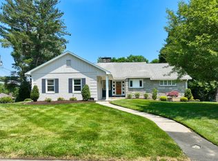 42 Lincoln Ave, West Hartford, CT 06117