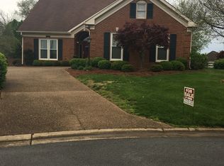 1028 Saint Andrews Cir, Bowling Green, KY 42103