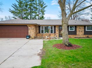 2008 Walden Dr, Auburn, IN 46706