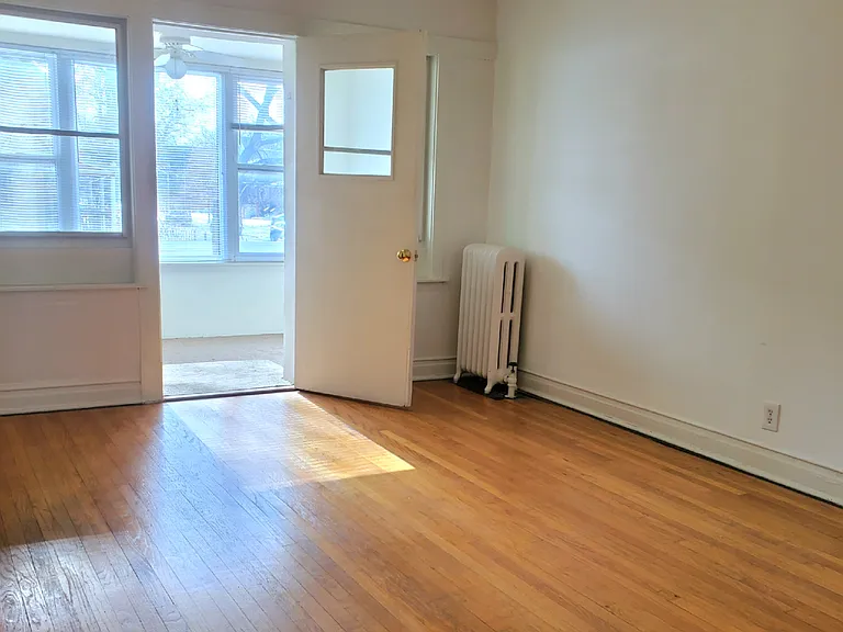4423 W Irving Park Rd #1F — Photo 9