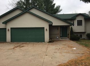 701 Maple Ave W, Mora, MN 55051