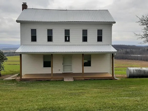 559 N Dominion Dr, Somerset, PA 15501