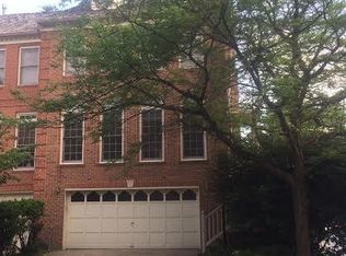 8 Cherry Blossom Ct, Gaithersburg, MD 20878