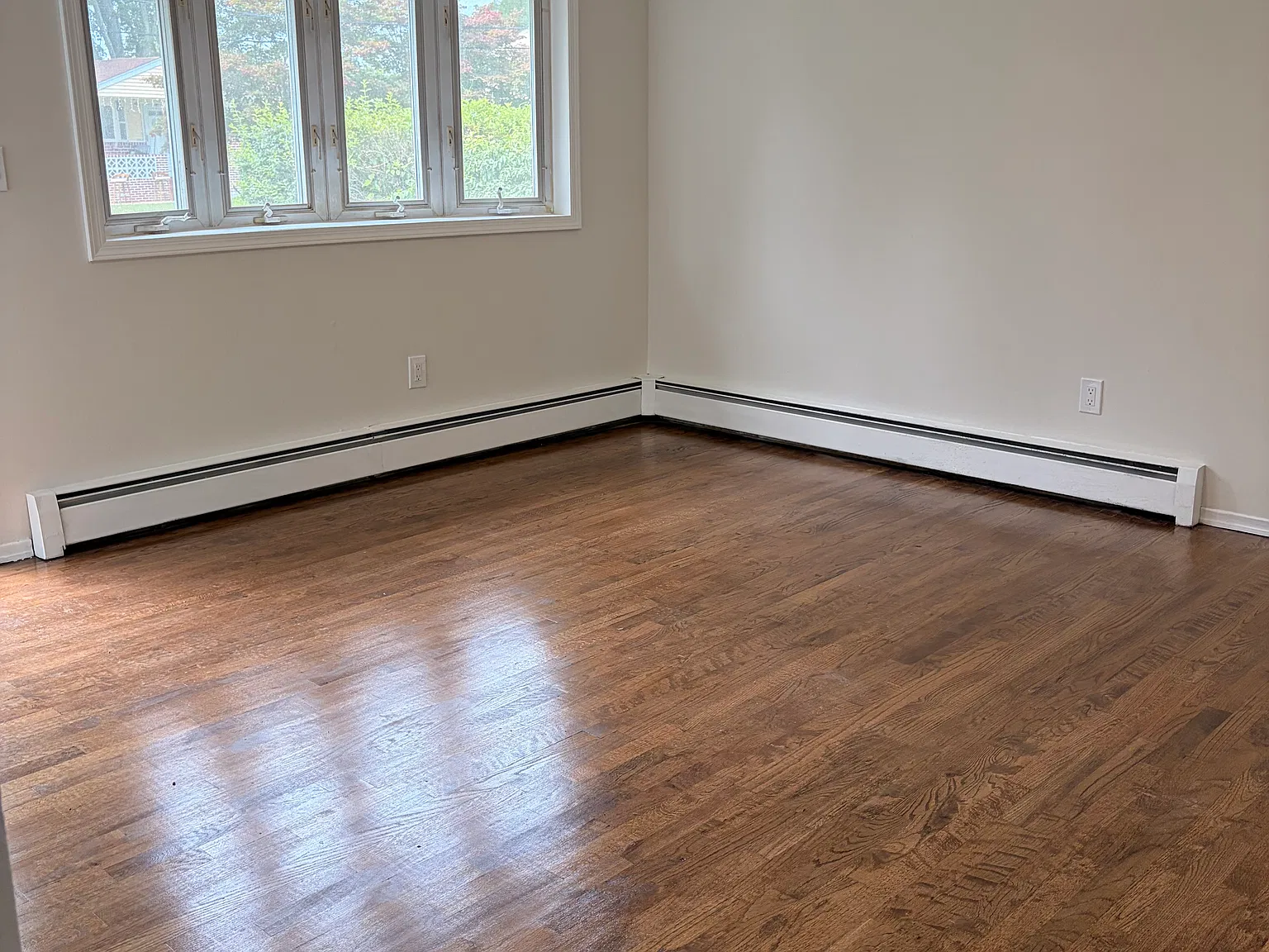 3 bed, 1100 sqft, $3,500 — Photo 2