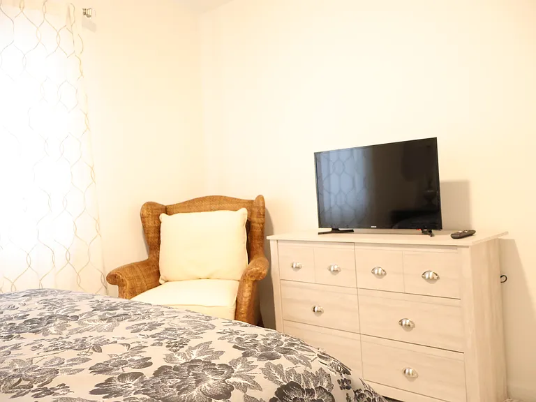 Guest Bedroom #2 (queen)